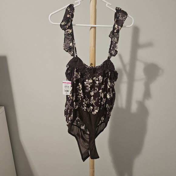 Free People Intimatetly Bodysuit (NWT), Size M - Picture 2 of 2